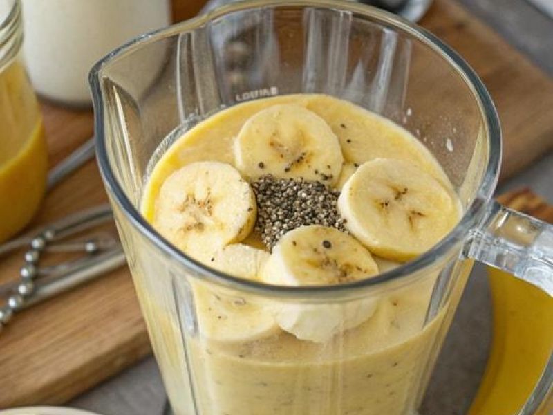 Cremiger Bananen-Chia-Smoothie